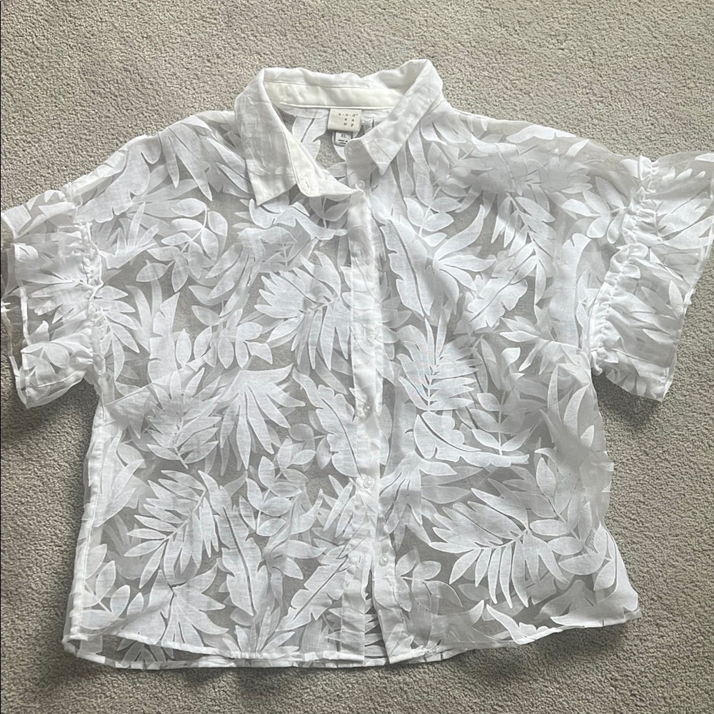 NWOT a new day Women's White Leaf Pattern Button Down Shirt Size XL